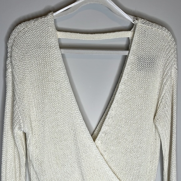 NWT Deep V-Neck Sexy Summer Sweater - Picture 4 of 12